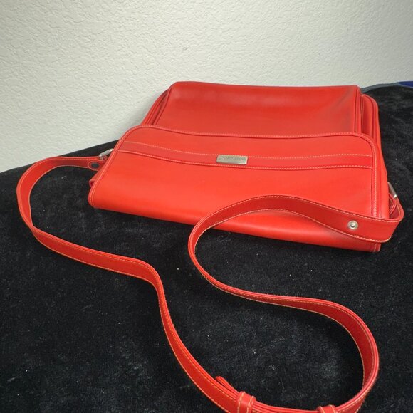 NEW Vintage Gianni Versace Genuine Leather Messenger Bag - Picture 12 of 14